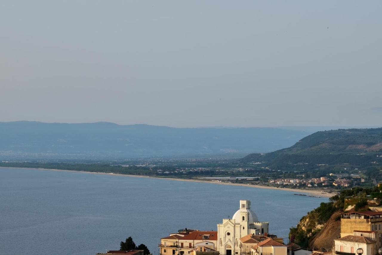 Residence Nina Pizzo  Exterior foto